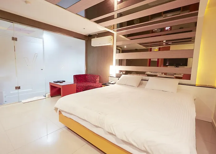Hotel V